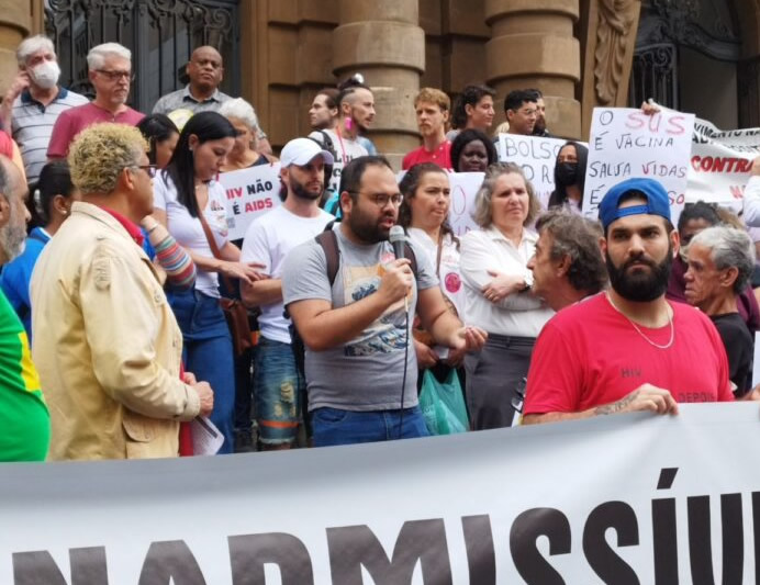 Manifestação contra cortes nos recursos para políticas de aids e saúde